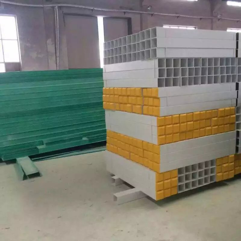 山東100×100電纜玻璃鋼標(biāo)志樁 山東100×100電纜玻璃鋼標(biāo)志樁